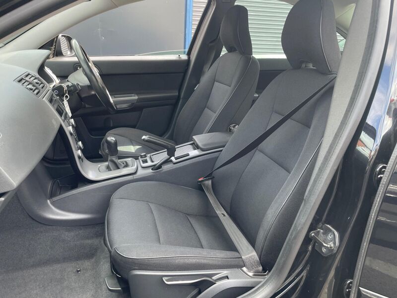VOLVO S40