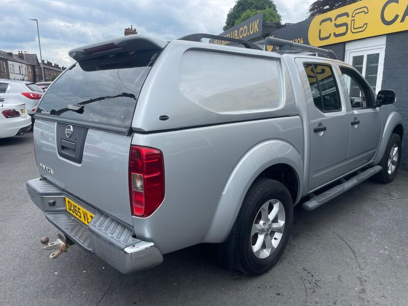 NISSAN NAVARA