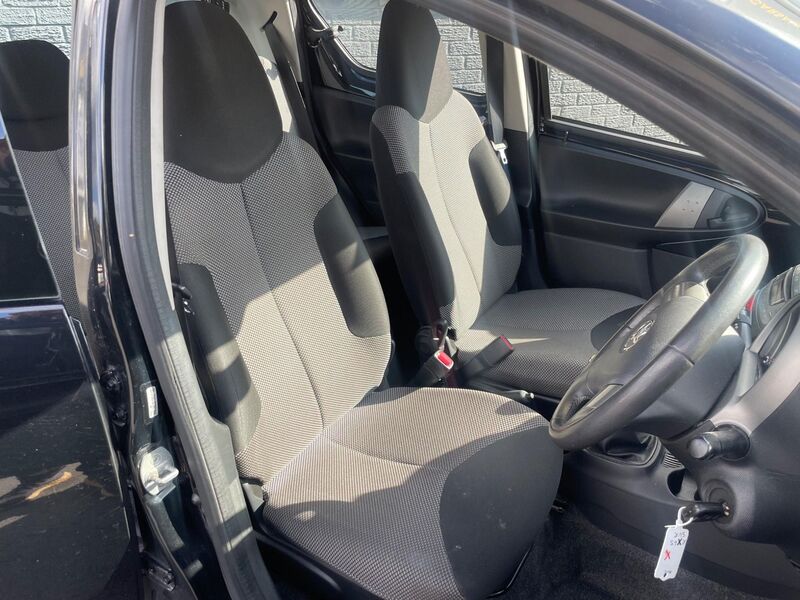 TOYOTA AYGO