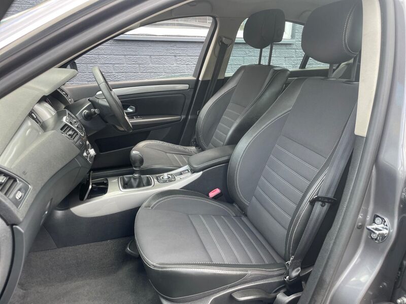 RENAULT LAGUNA