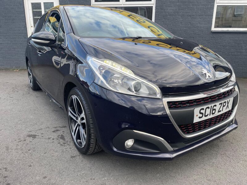 PEUGEOT 208