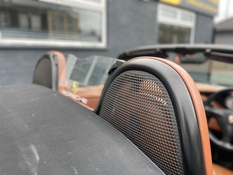 PORSCHE BOXSTER