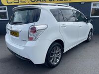 TOYOTA VERSO