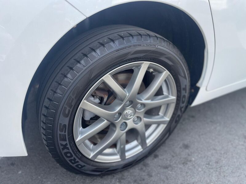 TOYOTA VERSO