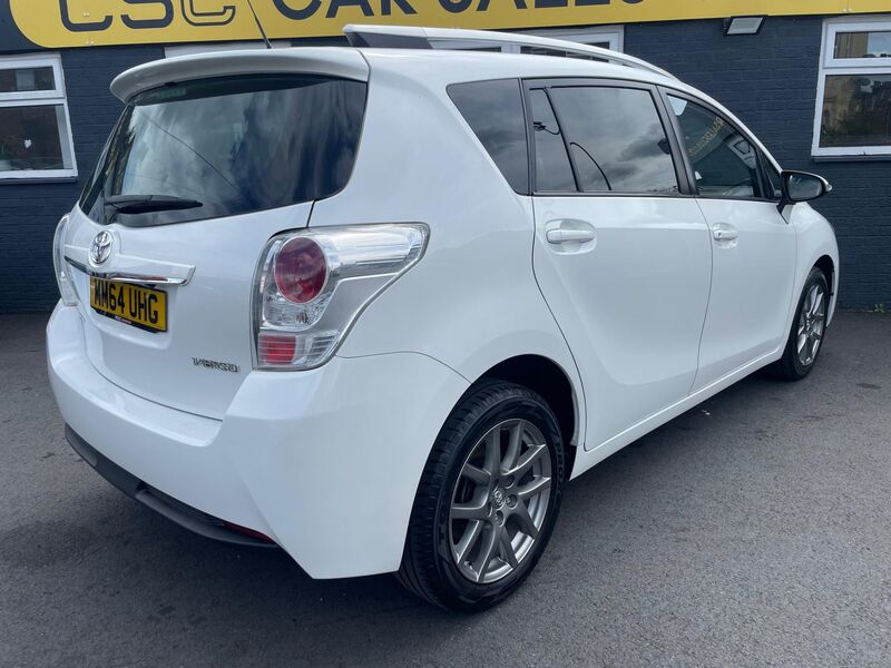 TOYOTA VERSO