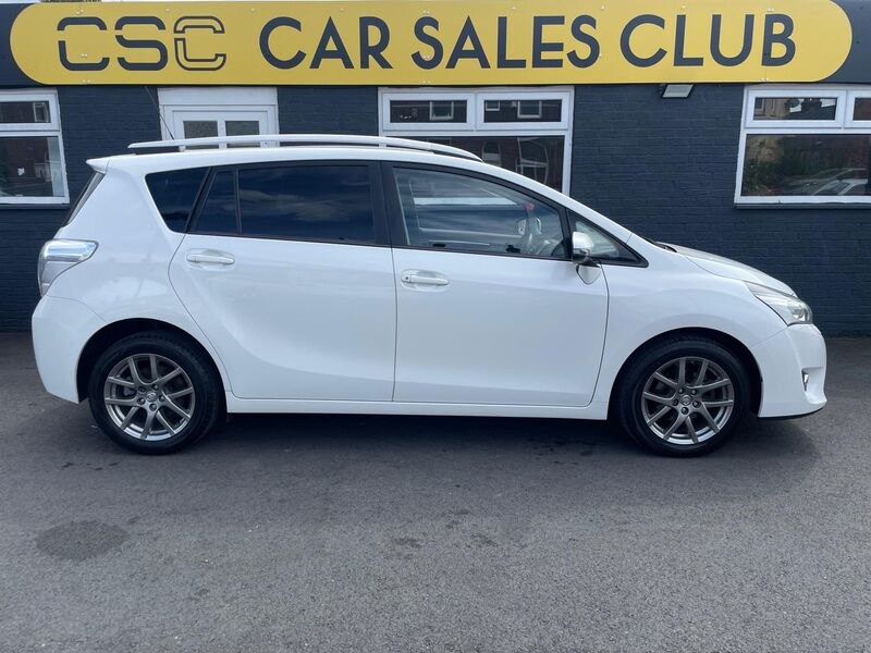 TOYOTA VERSO