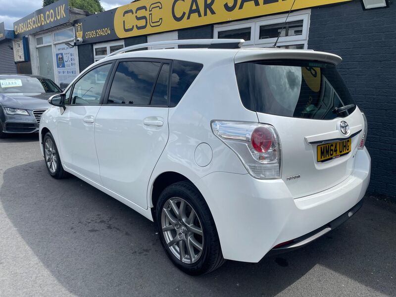 TOYOTA VERSO