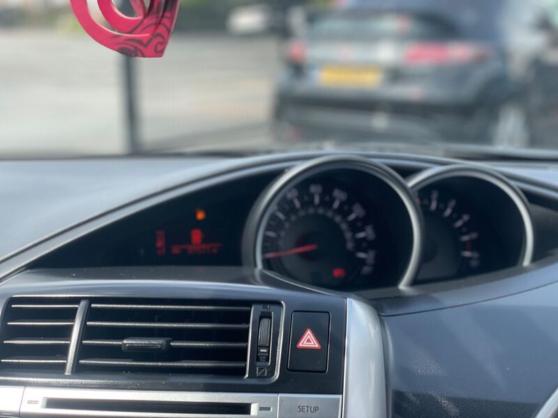 TOYOTA VERSO