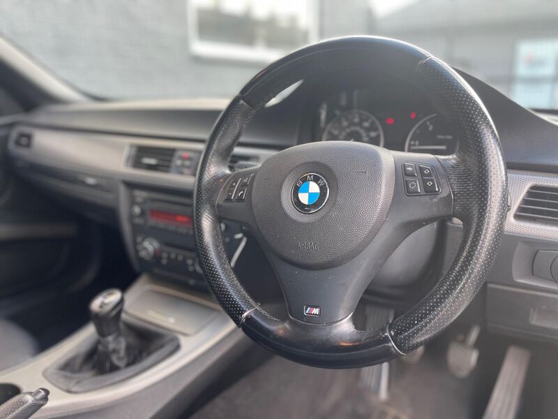 BMW 3 SERIES