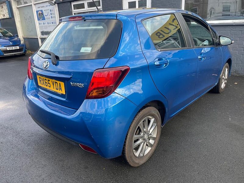 TOYOTA YARIS
