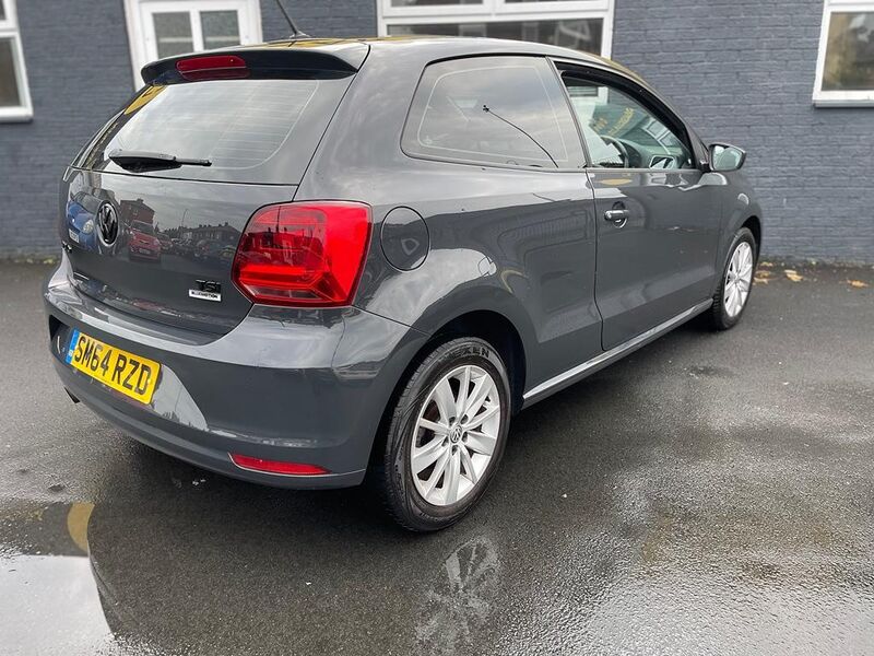 VOLKSWAGEN POLO