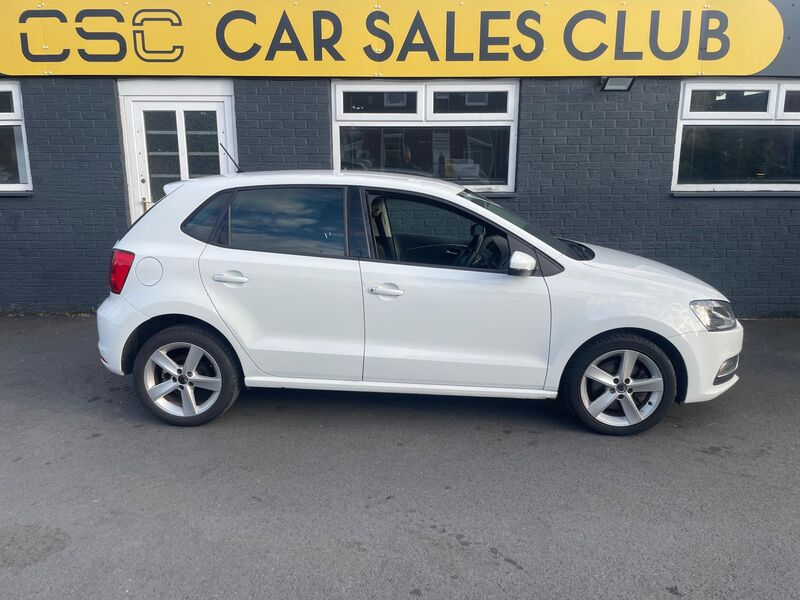 VOLKSWAGEN POLO