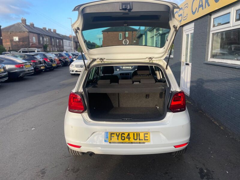 VOLKSWAGEN POLO