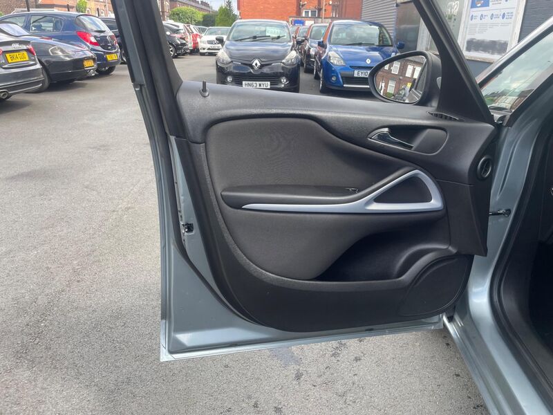 VAUXHALL ZAFIRA TOURER