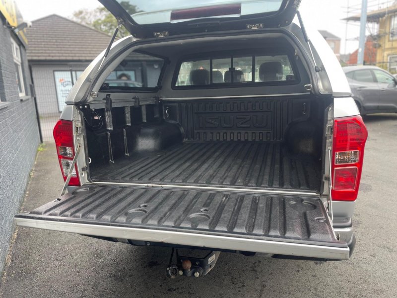 ISUZU D-MAX