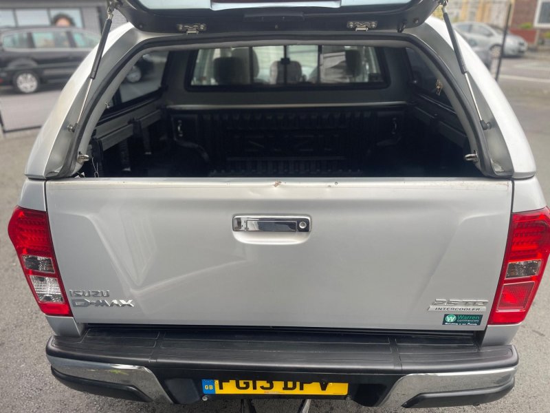 ISUZU D-MAX