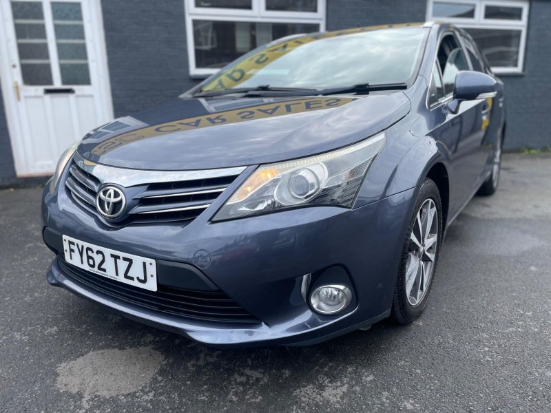 TOYOTA AVENSIS