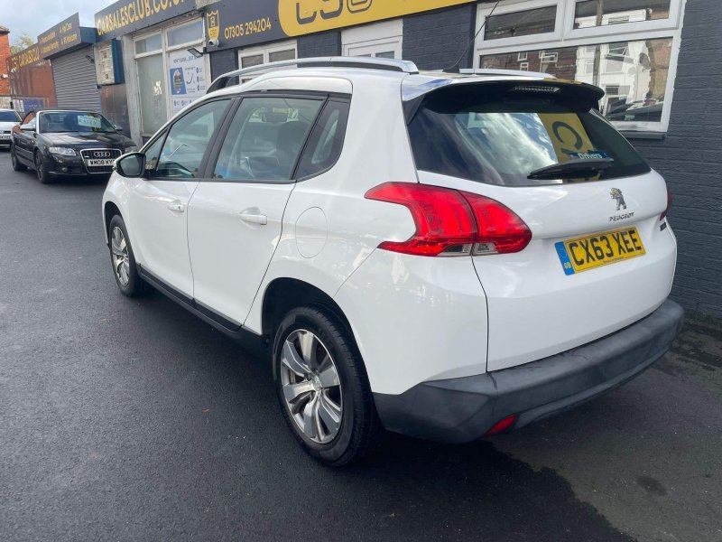 PEUGEOT 2008
