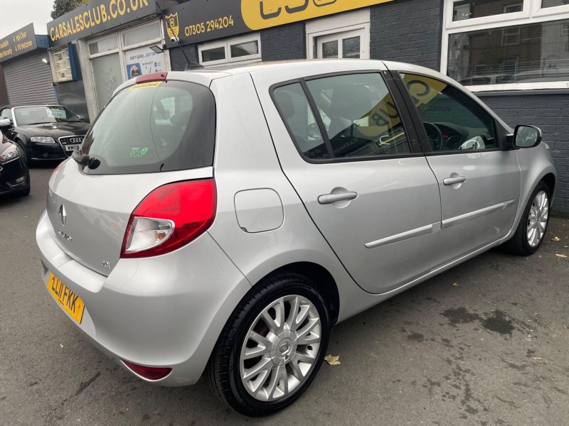 RENAULT CLIO