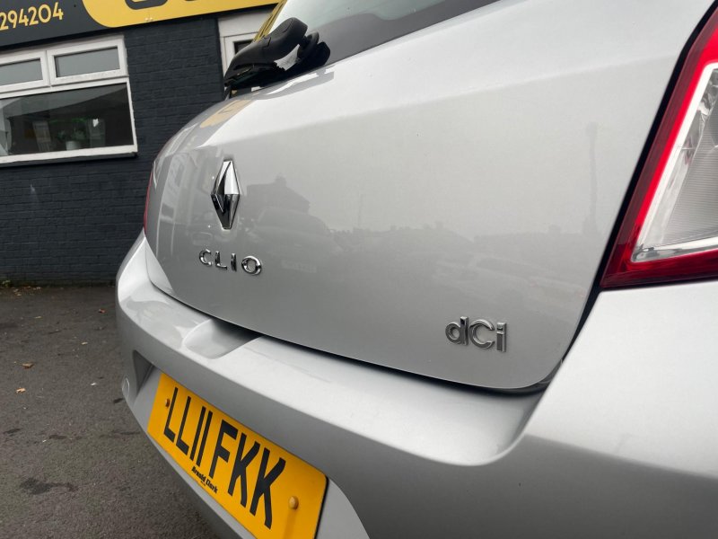 RENAULT CLIO