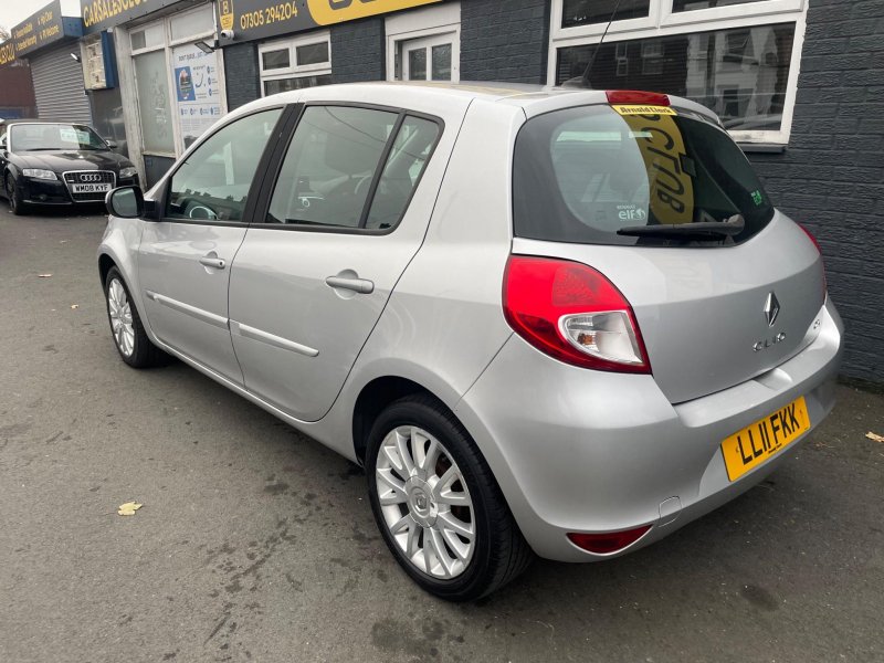 RENAULT CLIO