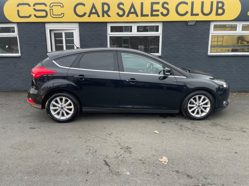 FORD FOCUS