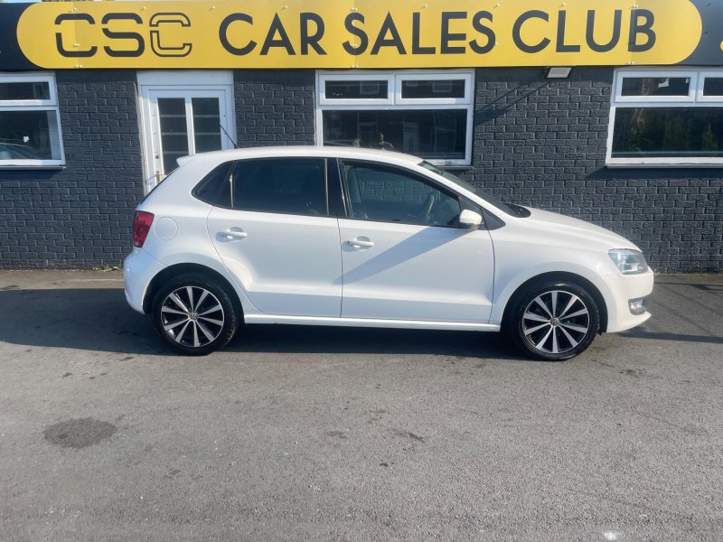 VOLKSWAGEN POLO