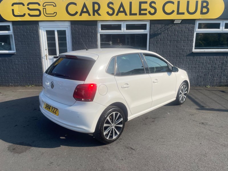 VOLKSWAGEN POLO
