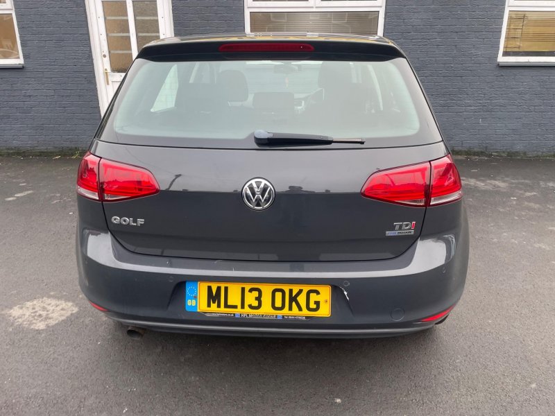 VOLKSWAGEN GOLF