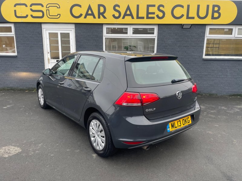 VOLKSWAGEN GOLF