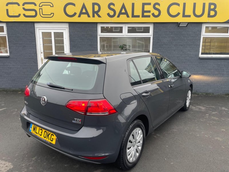 VOLKSWAGEN GOLF