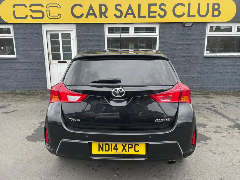 TOYOTA AURIS
