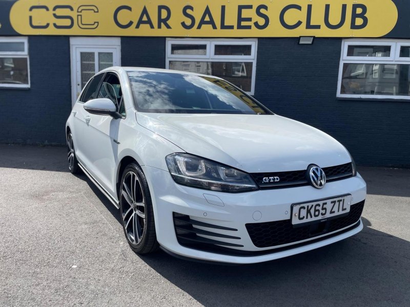 VOLKSWAGEN GOLF