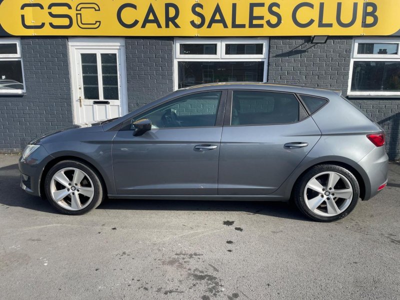 SEAT LEON